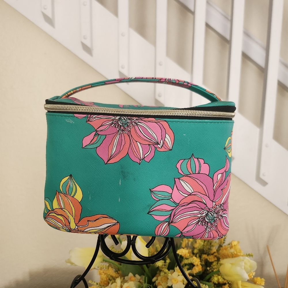 Trina Turk Green Cosmetic Floral Makeup Train Travel Bag